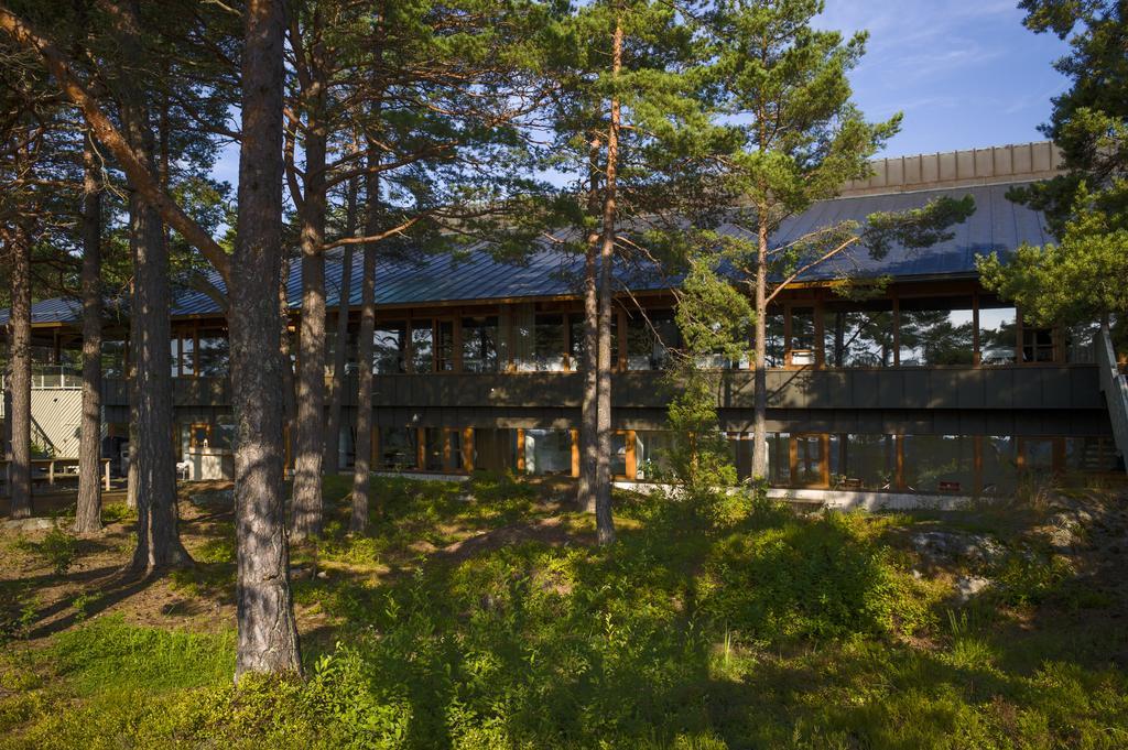 Djuroenaeset Hotell & Konferens Djurhamn 外观 照片
