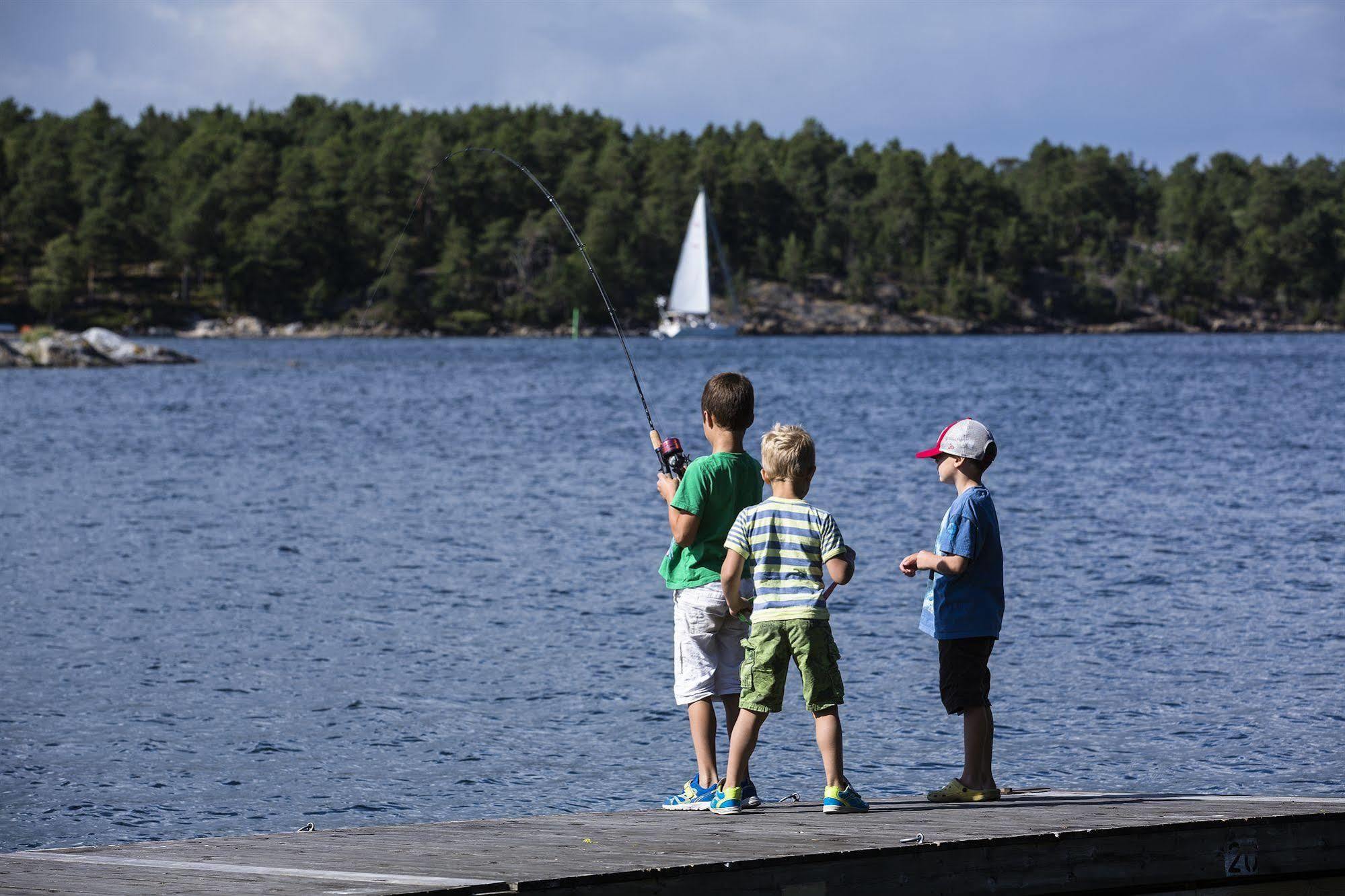 Djuroenaeset Hotell & Konferens Djurhamn 外观 照片