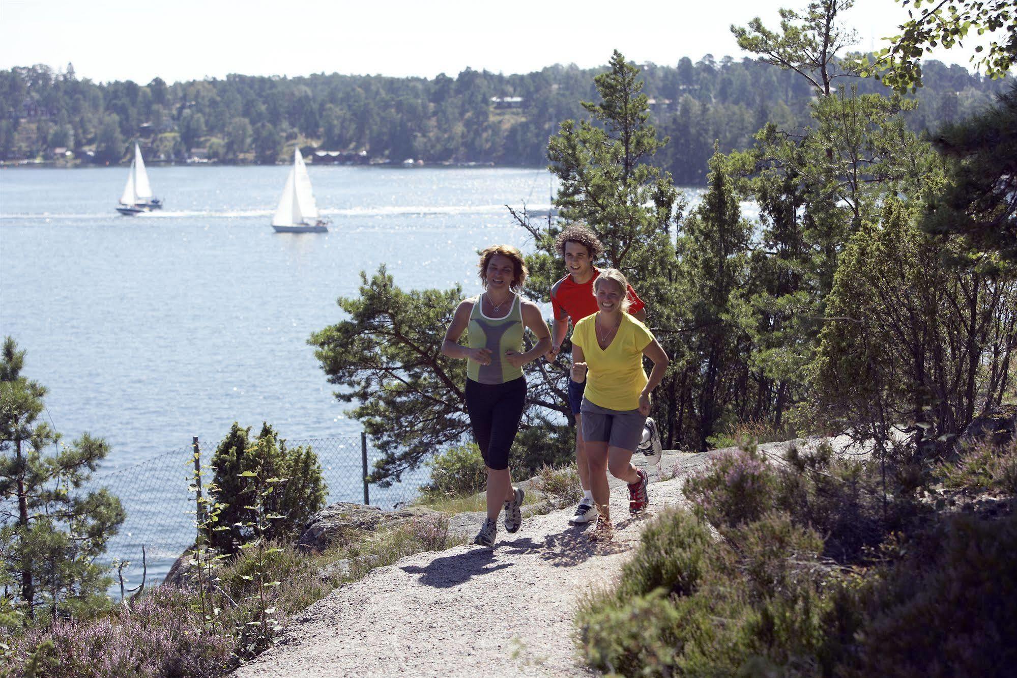Djuroenaeset Hotell & Konferens Djurhamn 外观 照片